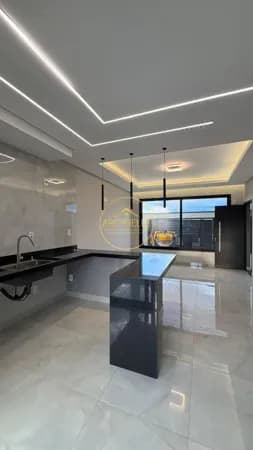 Casa à venda com 3 dormitórios e suíte no Parque Vasconcellos em Hortolândia-SP