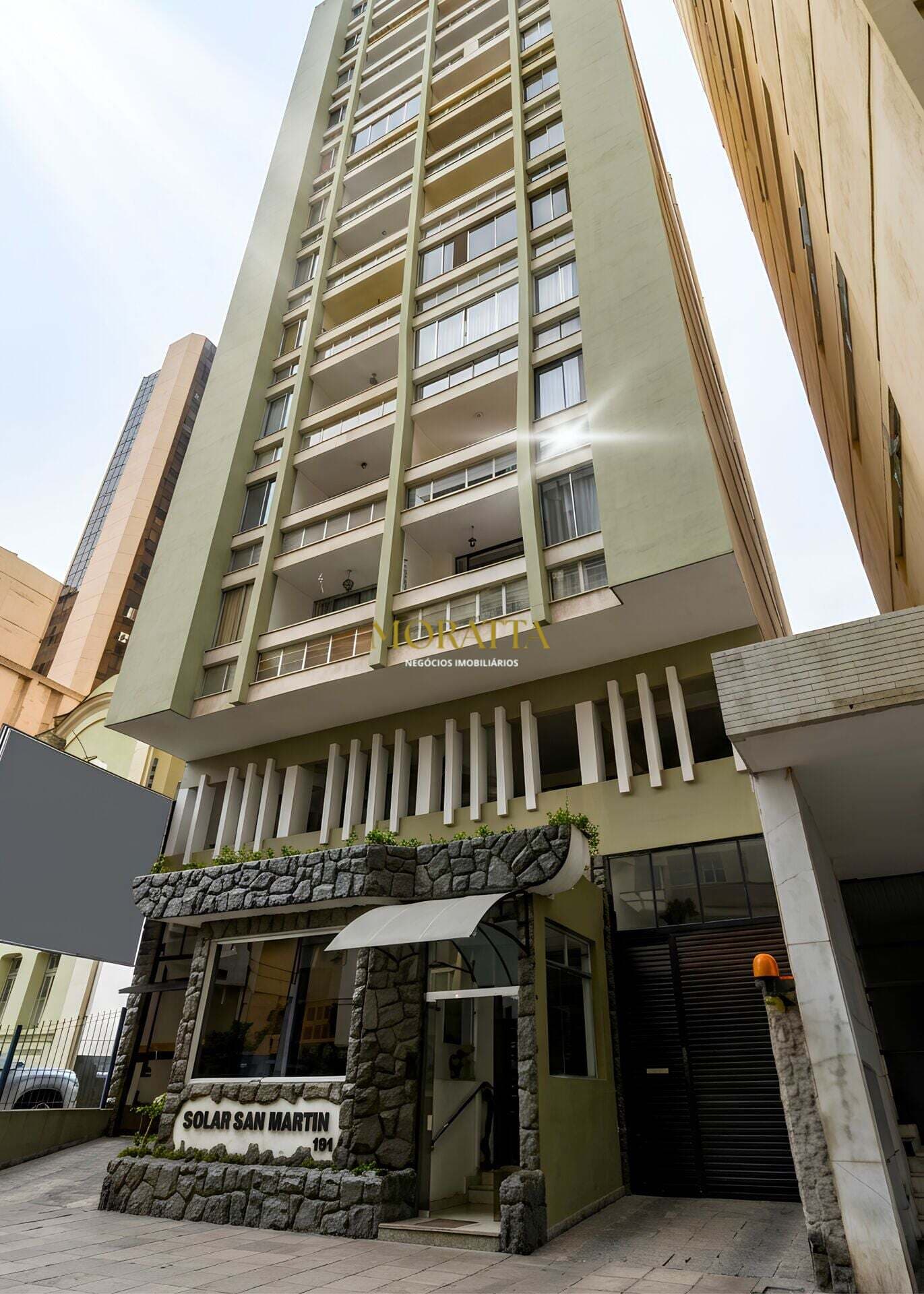 APARTAMENTO 2 QUARTOS COM CLOSET - RUA SANTO ANTÔNIO