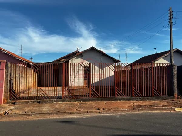 Casa em Santa Cruz do Rio Pardo - Jardim São João