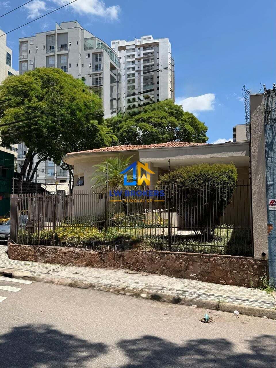 Casa comercial