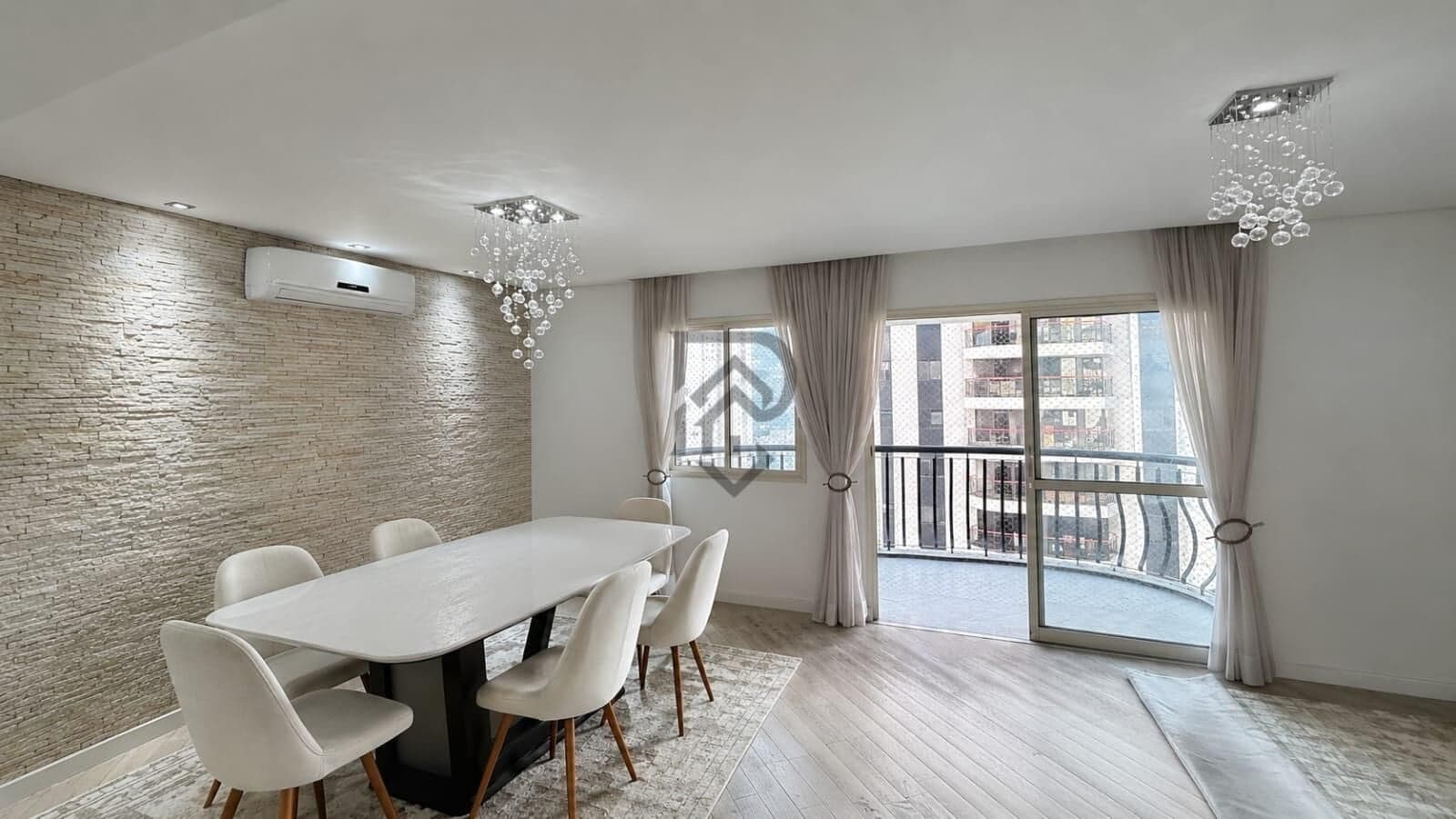 Apartamento Moema decorado andar alto