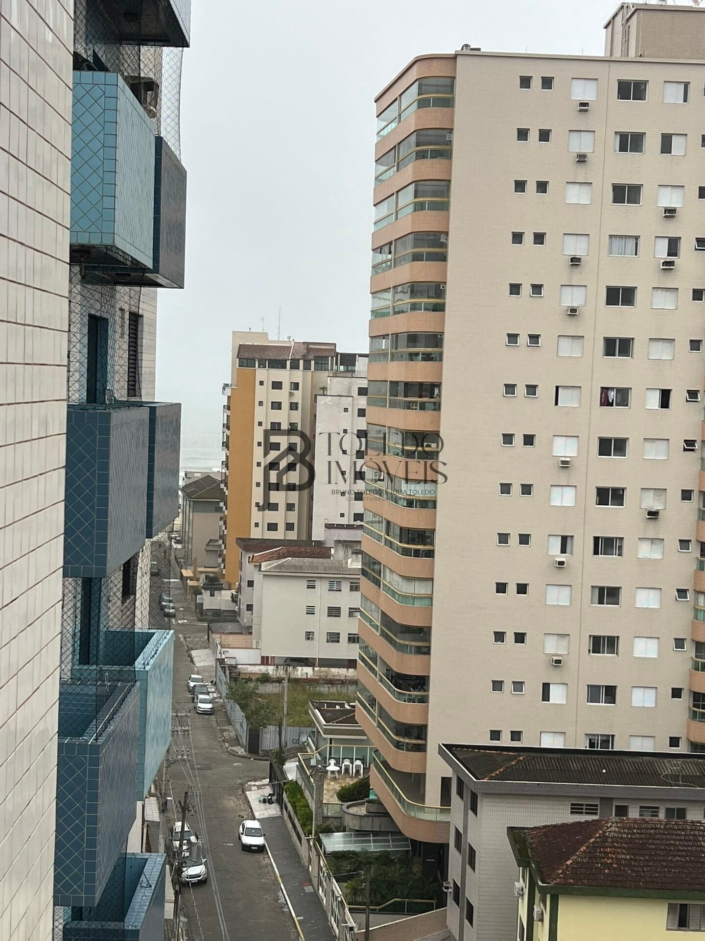 APARTAMENTO DE 1 DORMITÓRIO COM 1 VAGA À VENDA R$ 360.000,00 – Aviação, Praia Grande/SP