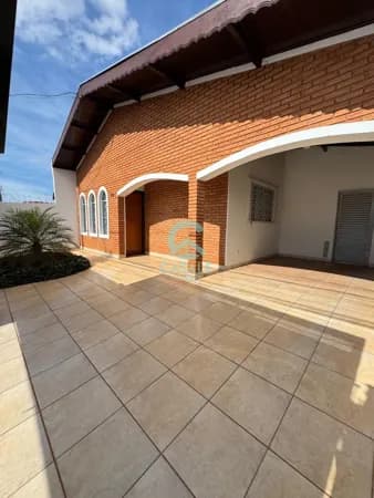 Casa em Barretos - Nogueira