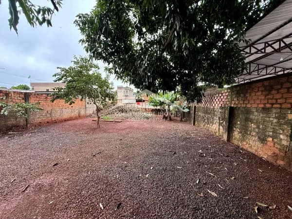 Terreno Comercial à Venda