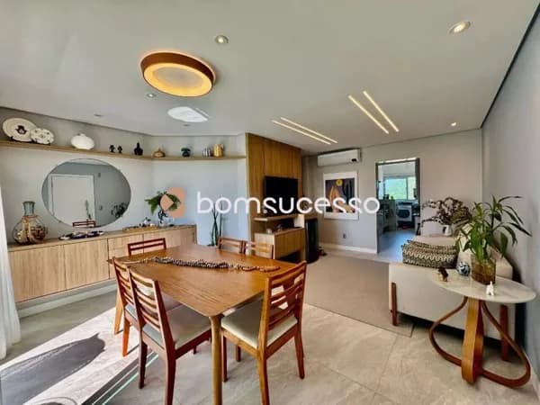 Apartamento na praia das Astúrias no Guarujá, 03 suítes, 01 vaga, 110 m².