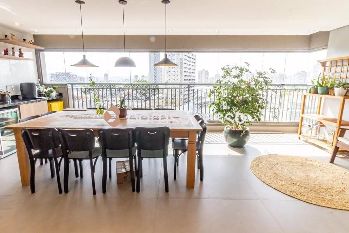Apartamento na Mooca, 03 suítes, 02 vagas, 159 m².