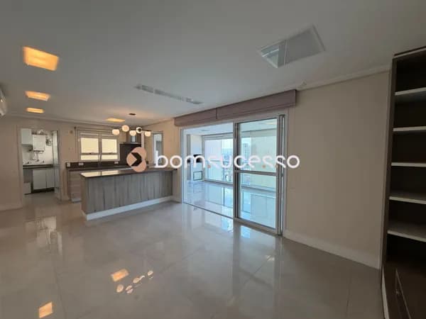 Apartamento na Mooca, 02 suítes, 02 vagas, 104 m².