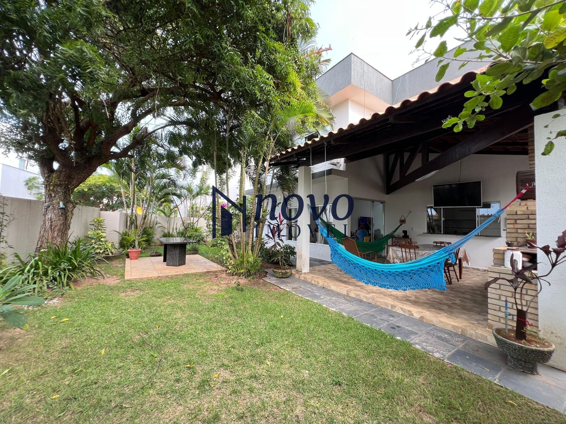 Casa Duplex no Condomínio Green Club 1 com 4 suítes - R$950.000,00