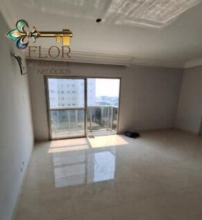 Apartamento à Venda no Royal Garden no Bosque da Saúde – 3 Quartos e 140 m²