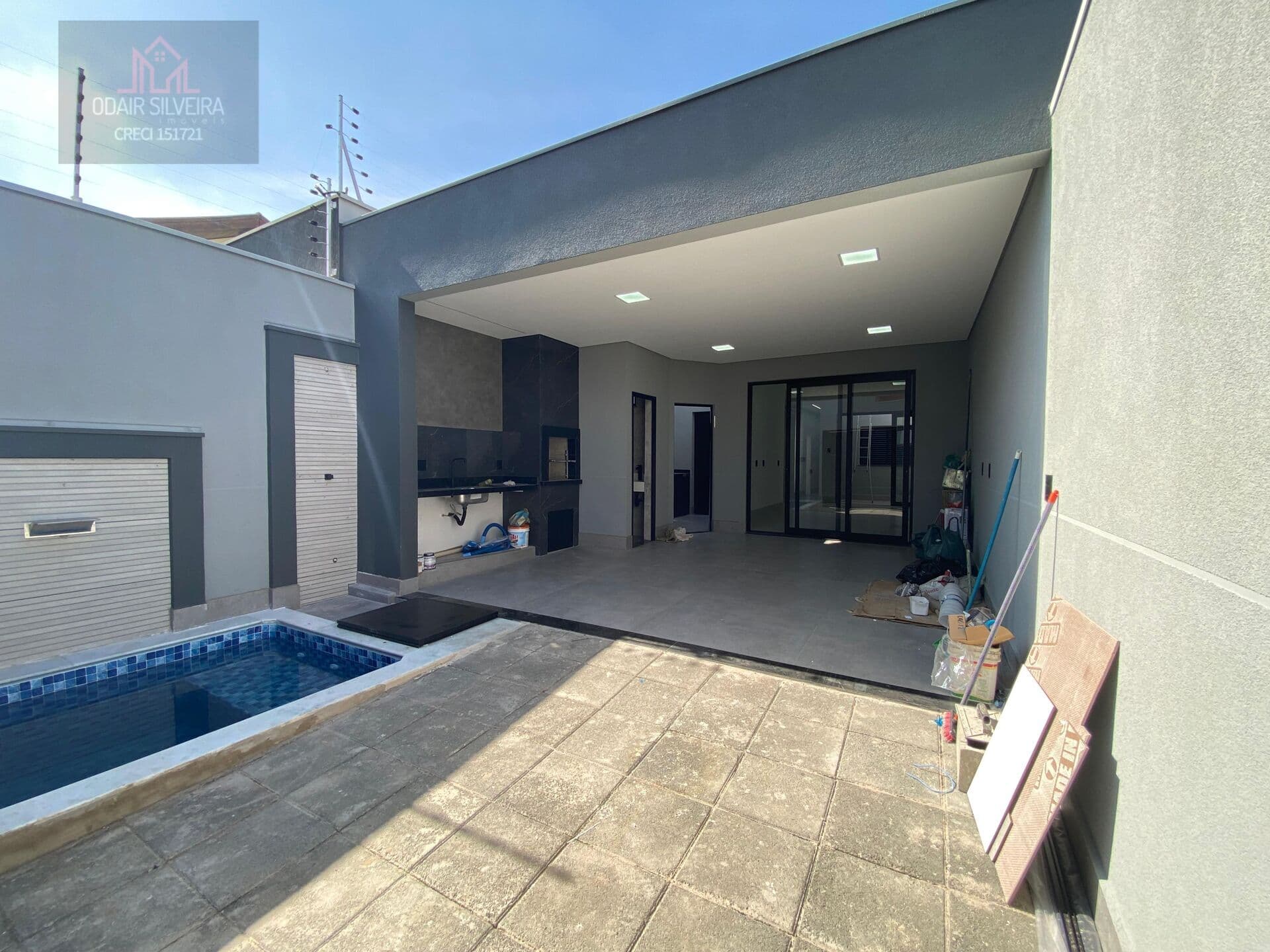Casa Padrão 03 dormitórios sendo uma suíte no Bairro Werner Plass em Americana - SP.