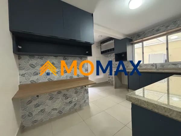 Casa a Venda em Condomínio. Oportunidade!!