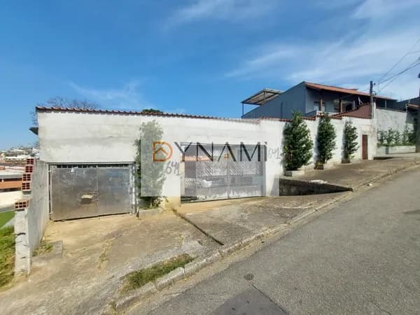 Excelente Casa com Edícula em um terreno de 600m² no Jardim Santa Tereza