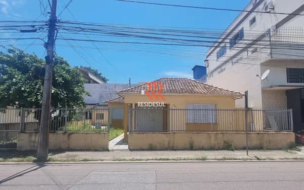 Casa Comercial