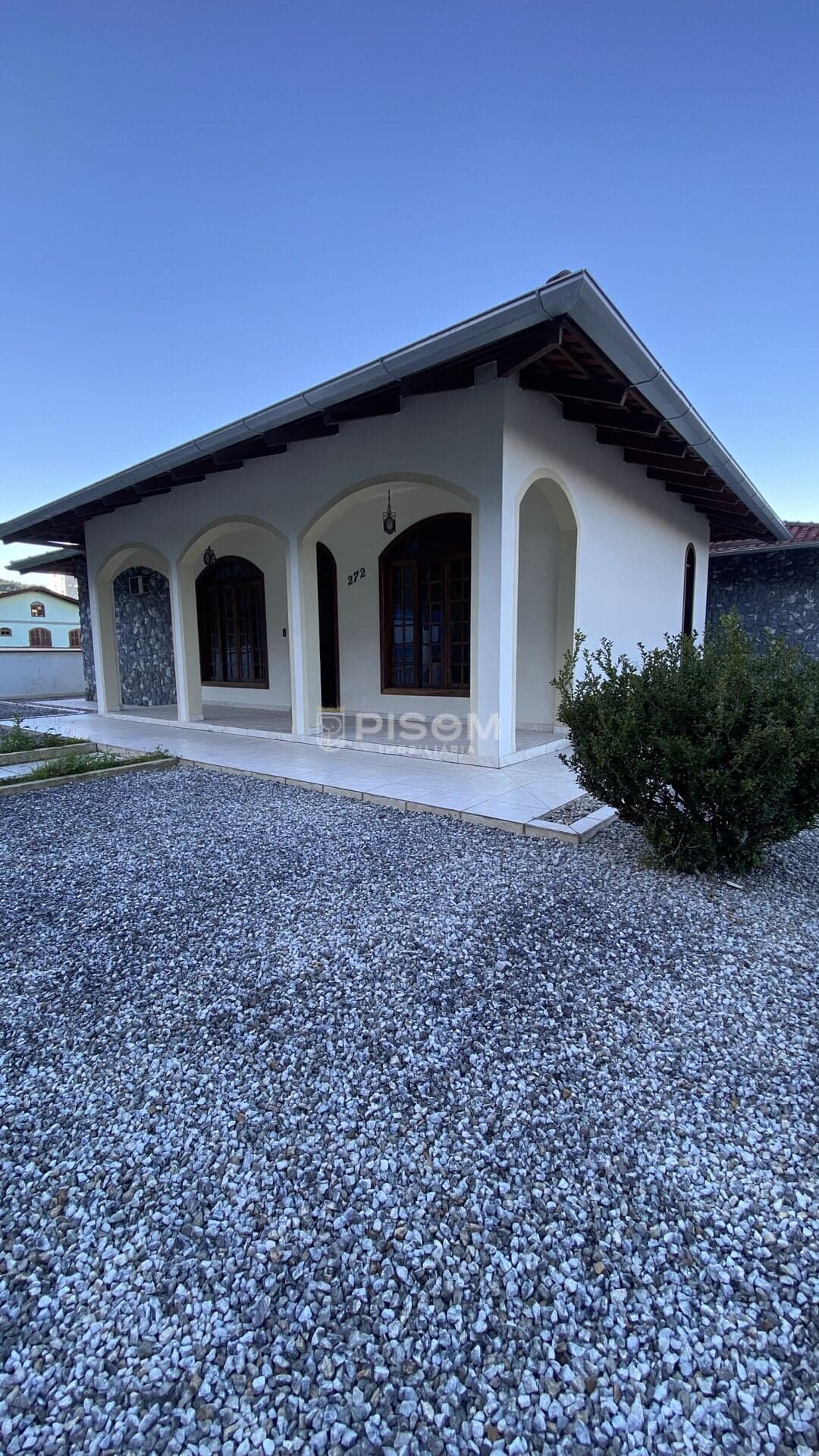CASA PARA ALUGAR 3 DORMITÓRIOS NA SÃO PEDRO EM BRUSQUE-SC
