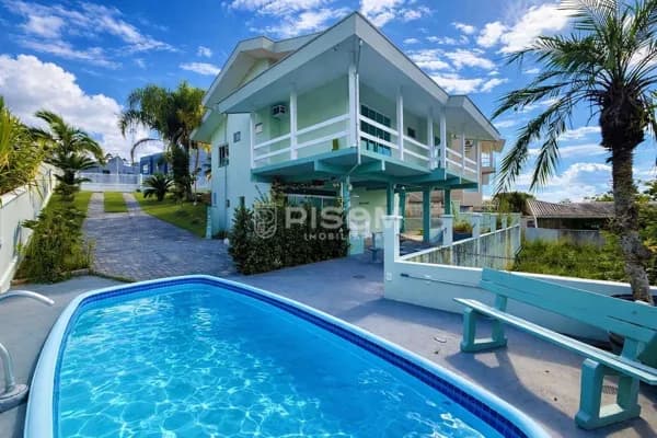CASA Á VENDA NO BAIRRO PRIMEIRO DE MAIO EM BRUSQUE - SC