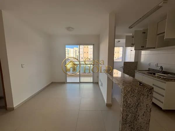 Apartamento de 2 quartos com suíte e elevador para alugar
