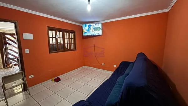 Sobrado à Venda no Cata Preta