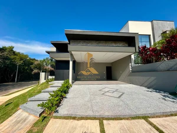 Casa Diferenciada com vista privilegiada !!