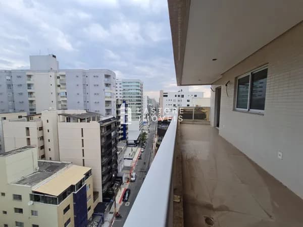 APARTAMENTO DE 02 QUARTOS NA AVENIDA OCEÂNICA