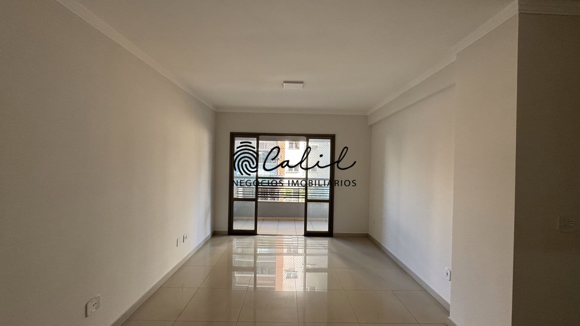Apartamento à Venda no Jardim Botânico | 3 Suítes | A Poucos Metros do Parque Raya | Edifício Matisse