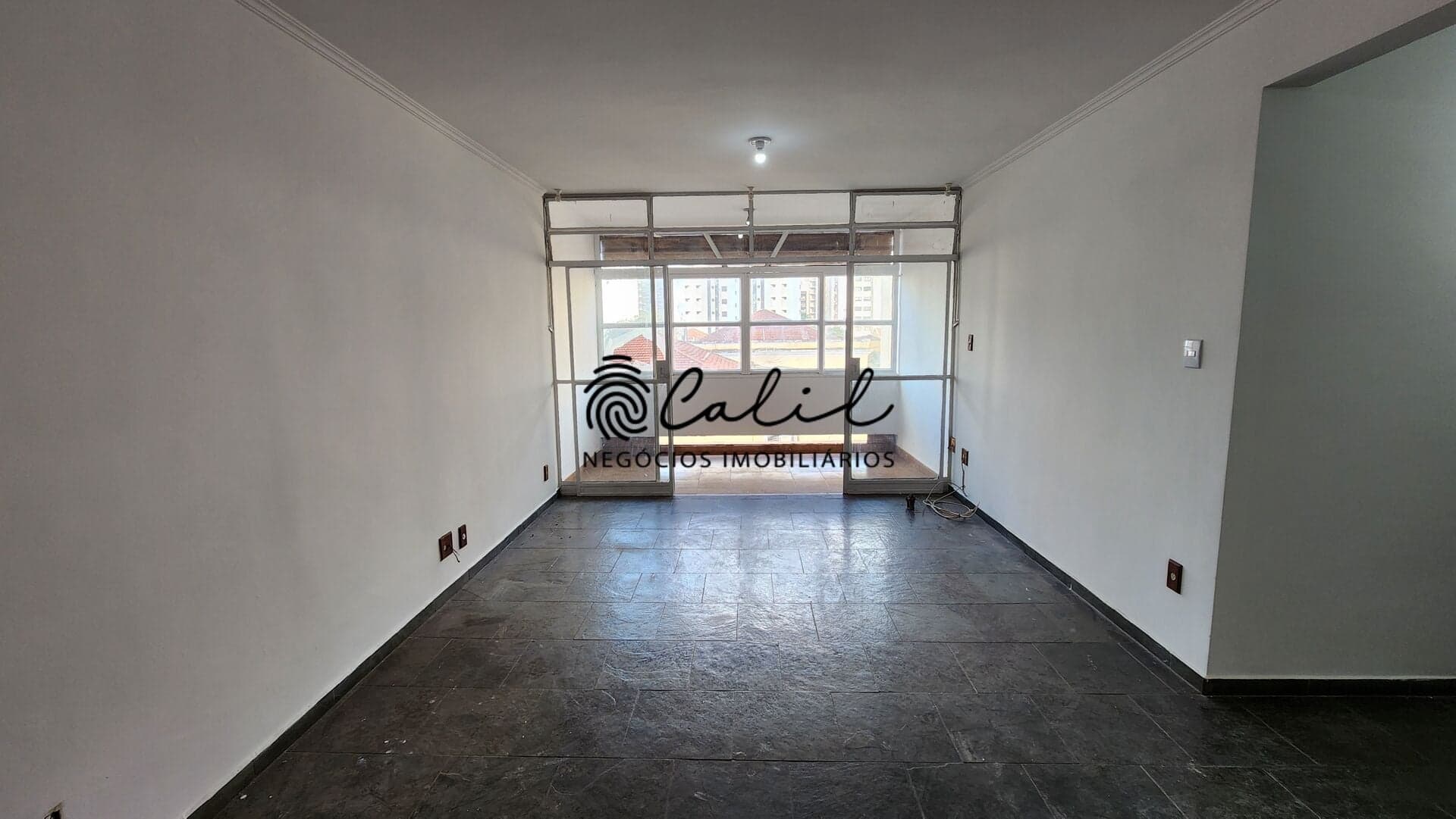 Apartamento no Centro de Ribeirão Preto com 90m², próximo à Catedral e estrutura completa de serviços