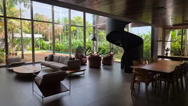 Casa localizada no condomínio Fazenda Santa Maria com área gourmet, vista privilegiada e 600m² de construção