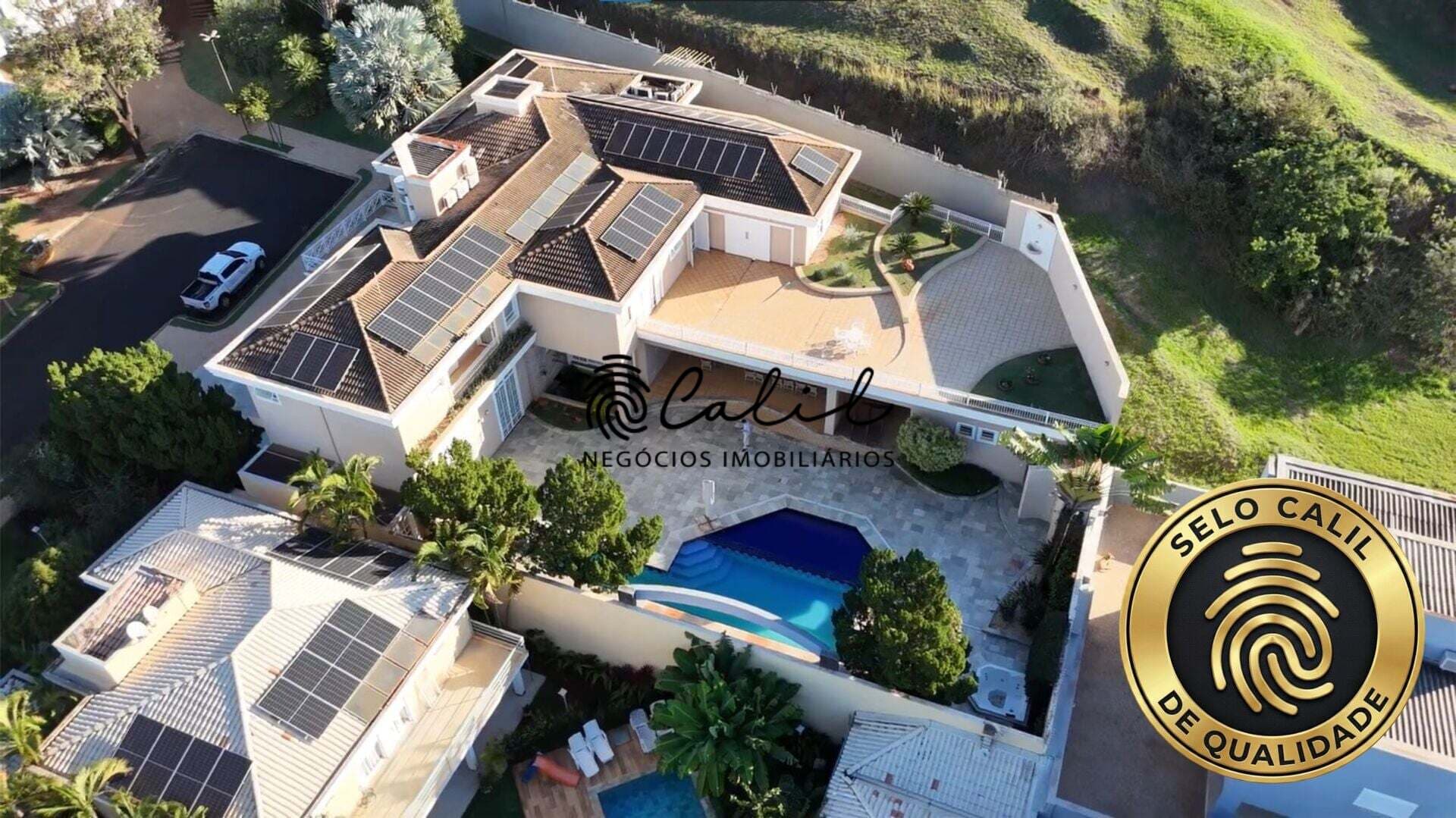 EXCLUSIVIDADE - Sobrado no Mirante Royal Park com 1.077 m², 5 Suítes e Vista Panorâmica Permanente