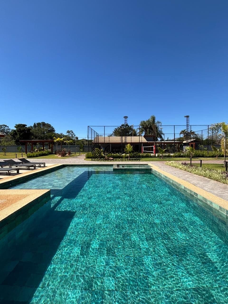 Chácara Exclusiva - Porteira Fechada, com 5.000m² de terreno, 1.100m² de área construída, 6 Suítes e Estrutura de Resort
