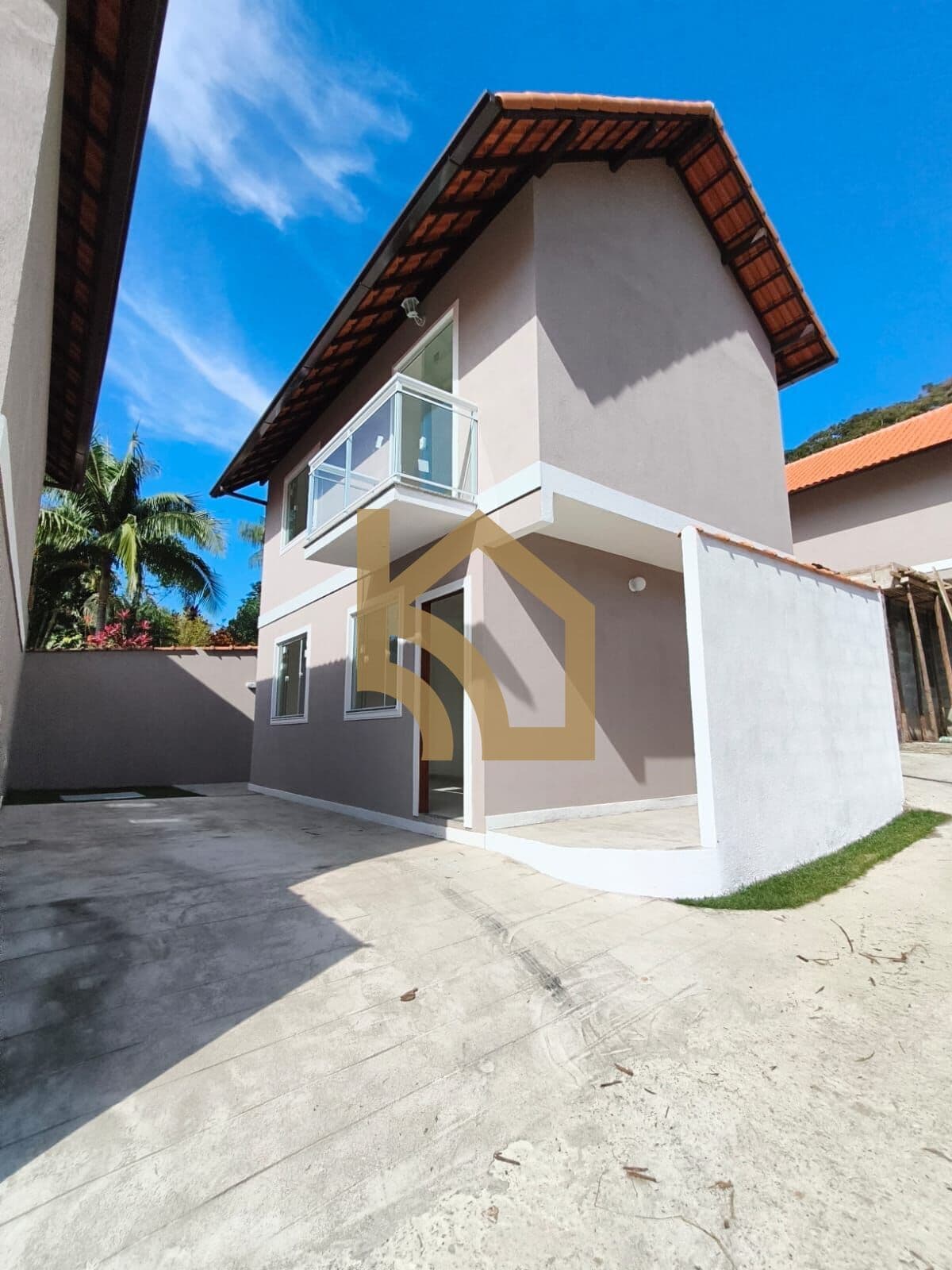 VENDA CASA DUPLEX NA PARADA FOLLY COM QUINTAL - ACEITA FINANCIAMENTO