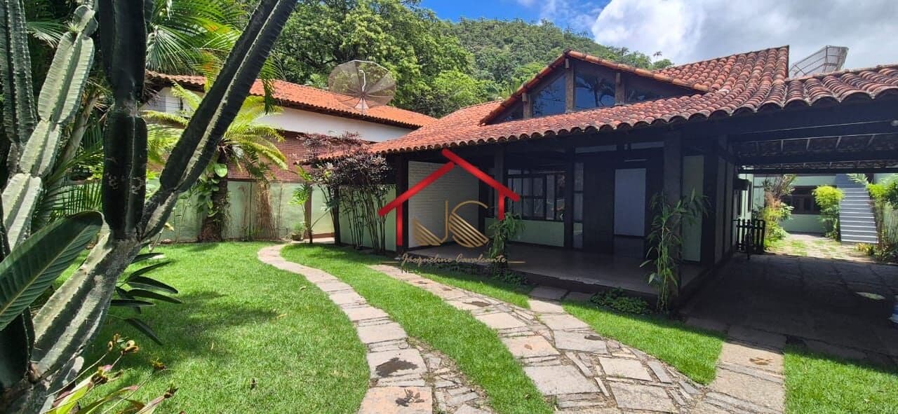 Casa Linear em Itacoatiara, Niterói/RJ