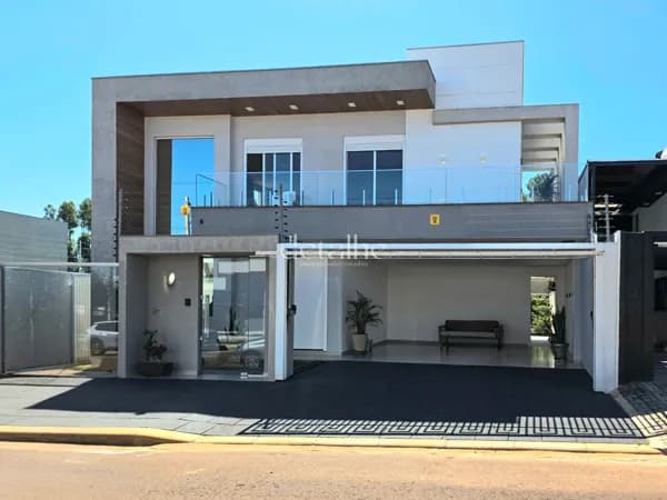 Sobrado em Cascavel - Recanto Tropical