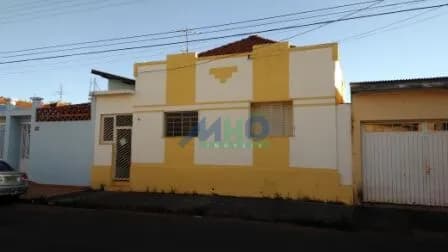 Casa em São Carlos - Vila Prado