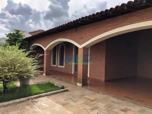 Casa em São Carlos - Centro