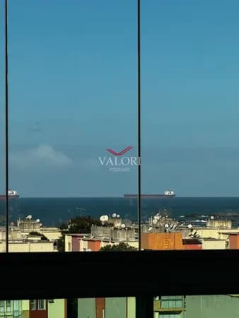 Apartamento em Itapuã com 3 Quartos sendo 1 Suíte com Vista para o Mar