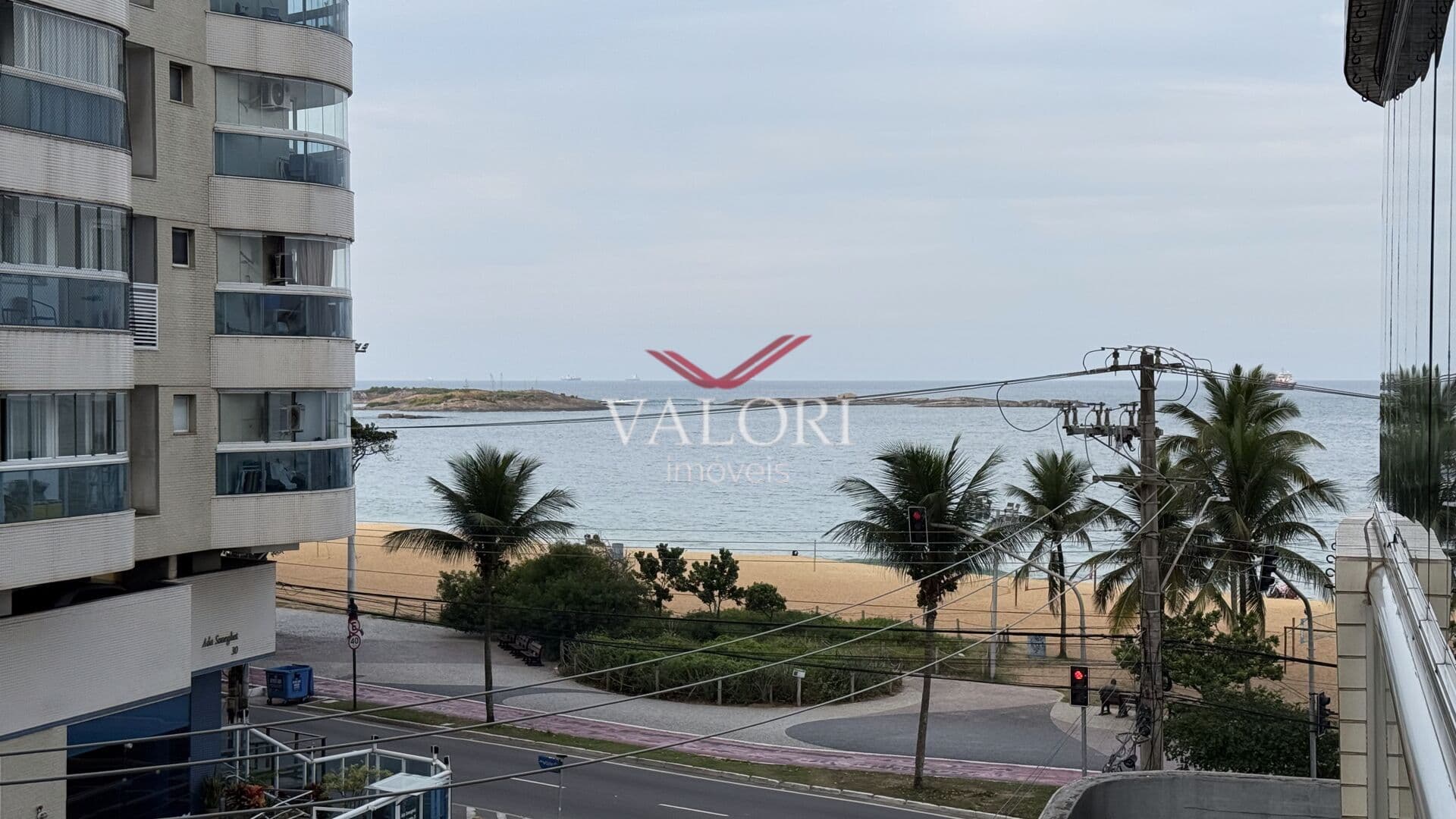 Apartamento 2 quartos frente mar sendo 1 suíte, na Praia da Costa, Vila Velha