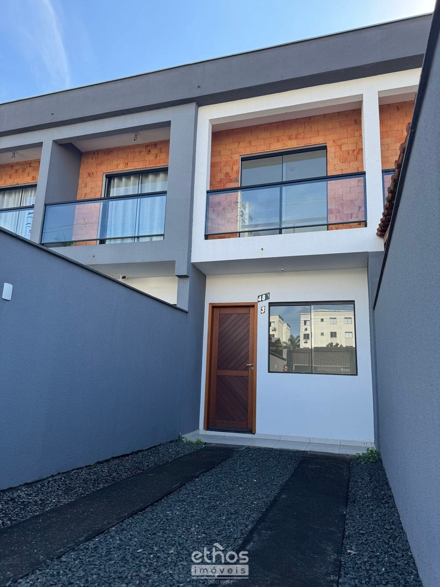 Sobrado Geminado bairro Floresta, Joinville/SC