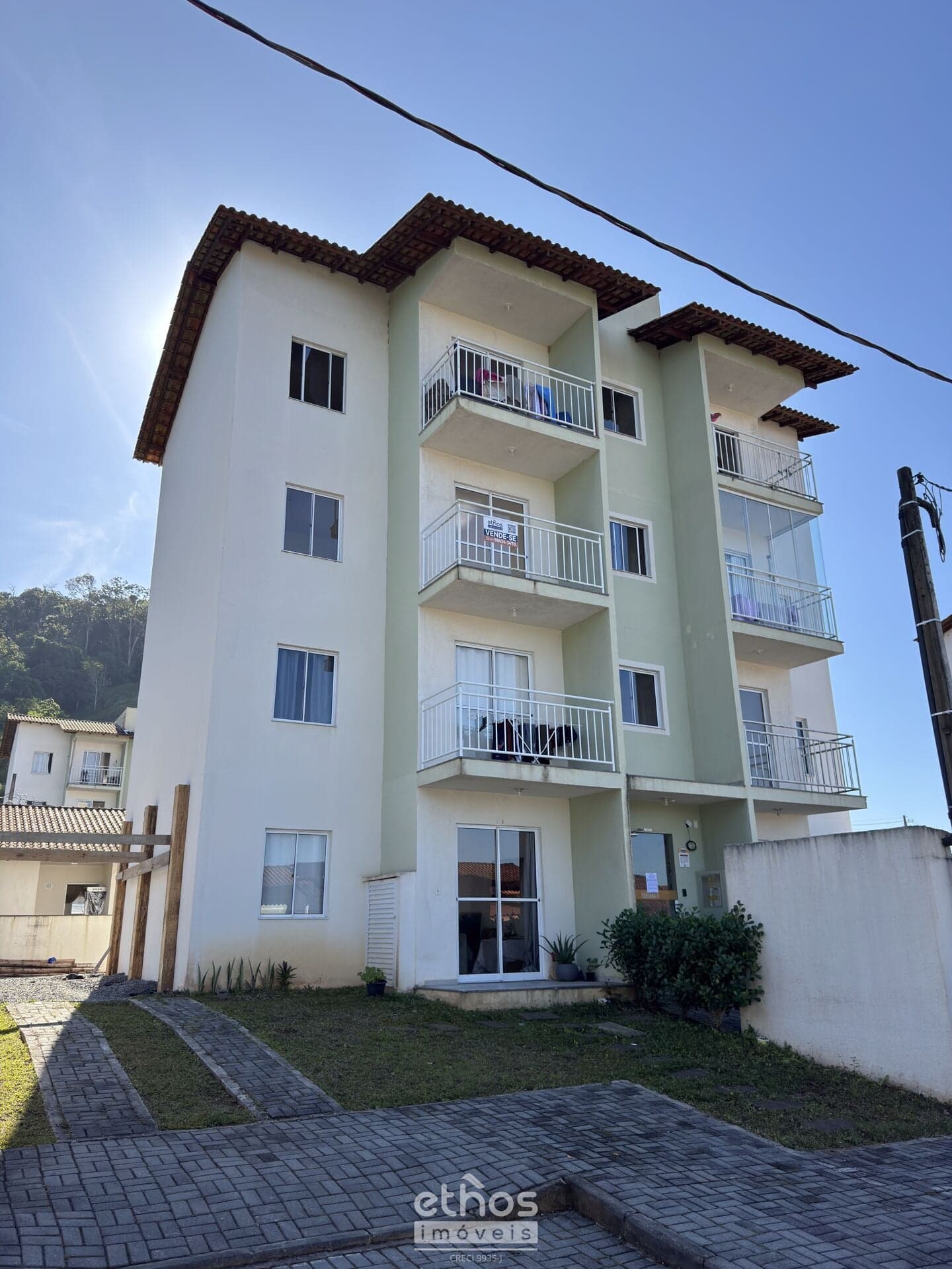 Apartamento com 2 dormitórios à venda no Residencial Toscana II em Araquari/SC