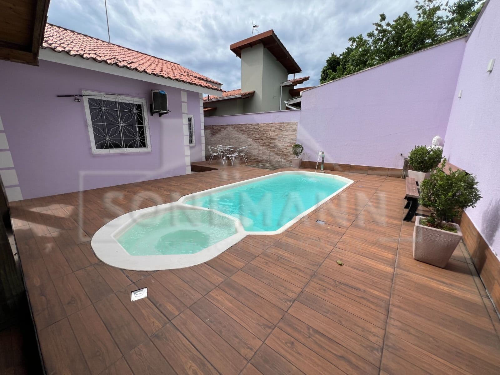 Casa Padrão para Venda em Forquilhas São José-SC