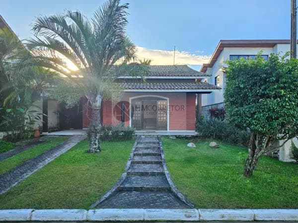 Casa com 3 dormitórios sendo 1 suite em condomínio