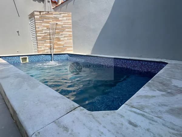 Casa térrea no bairro Vila Romar em Peruíbe-SP