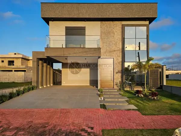 Casa Alto Padrão no Flora Rica com 4 suites, piscina e área gourmet