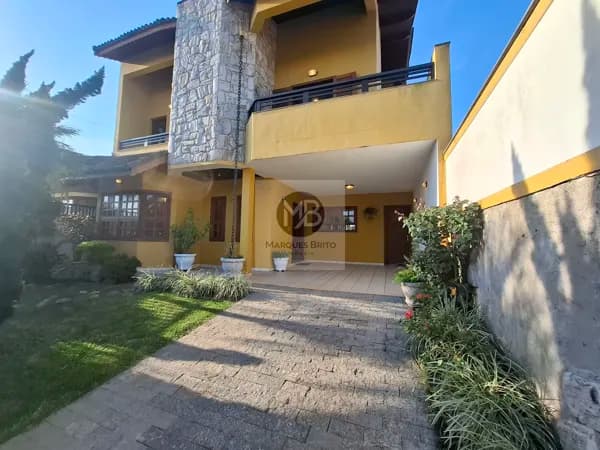 Sobrado com 3 quartos sendo 3 suítes à venda, 222 m² em 2 lotes 500m² - Oásis - Peruíbe/SP