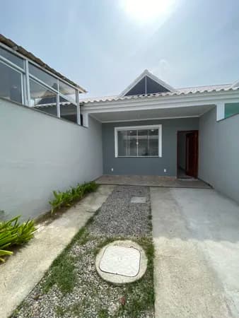Excelente casa com 70 m² e 02 quartos toda reformada para venda em Guaratiba, RJ
