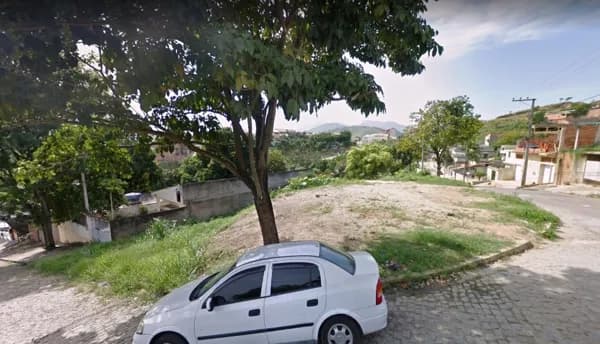 Lote com cerca de 360 m² próximo a Avenida Brasil em Campo Grande, Rio de Janeiro/RJ