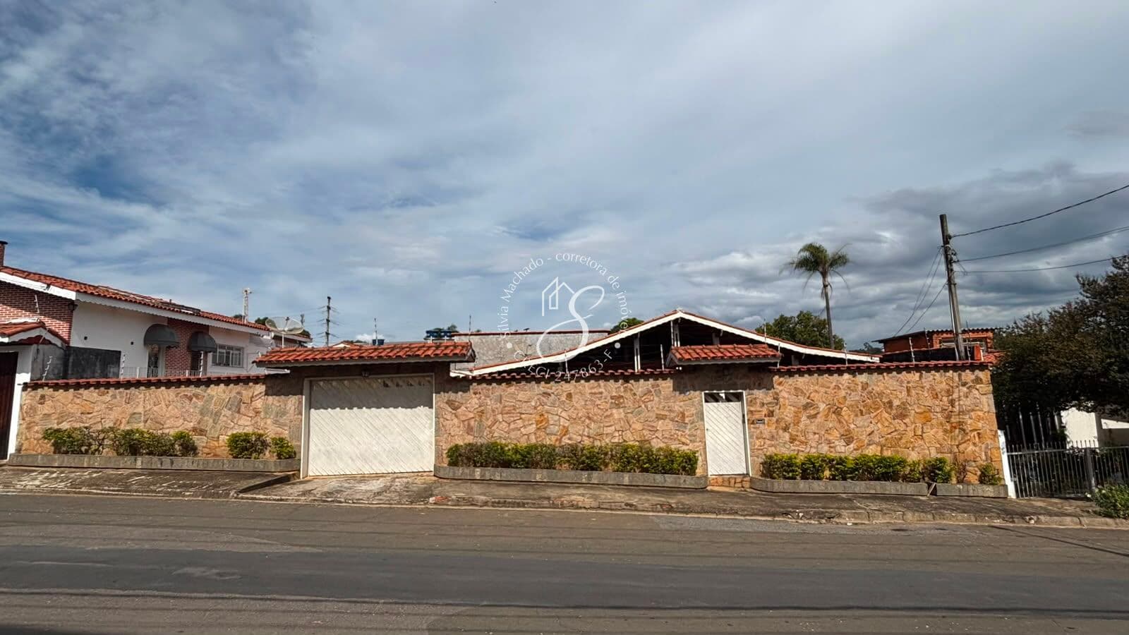 Casa em madeira Parque São Luiz