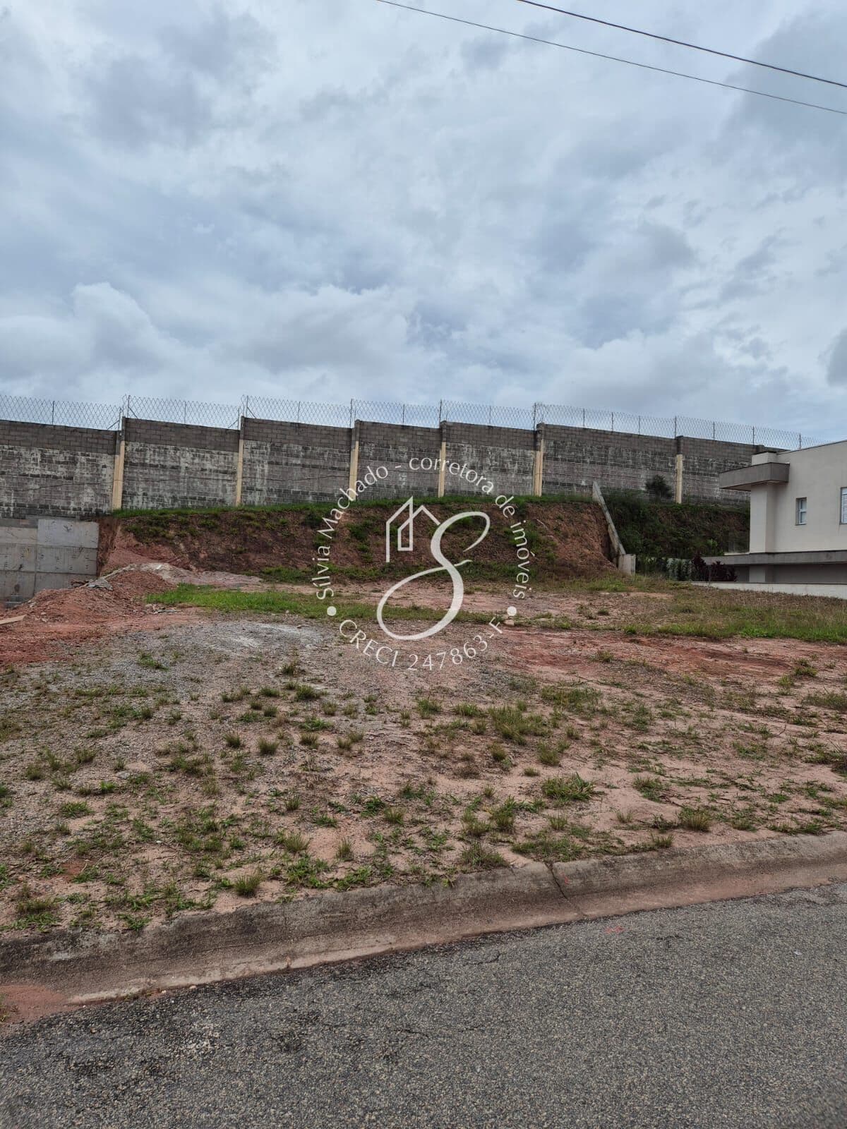Terreno À venda Condomínio Bella Vittá - Jardim Celeste/Corrupira