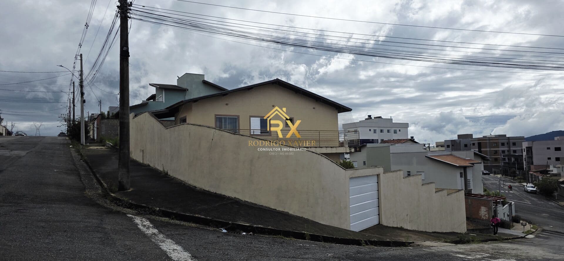 🏡 **Casa com 4 quartos sendo 2 suítes, à venda no Residencial Morumbi | Poços de Caldas**