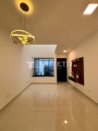 Sobrado novo à venda de 140m² com 3 quartos, sendo os 3 suítes e 2 vagas, na Vila Isolina Mazzei.