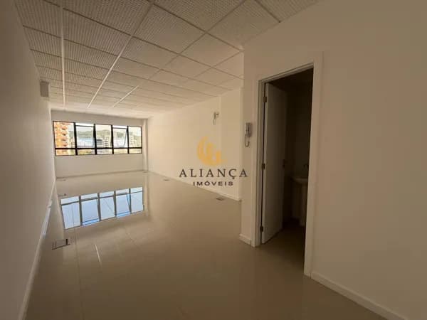 Sala comercial em Itacorubi, Florianópolis/SC