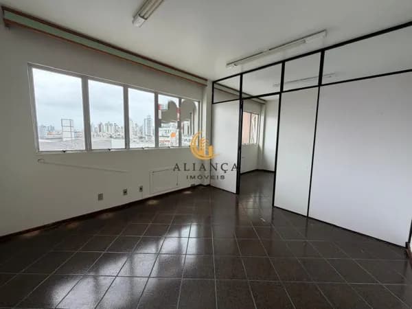 Sala comercial em Kobrasol, São José/SC